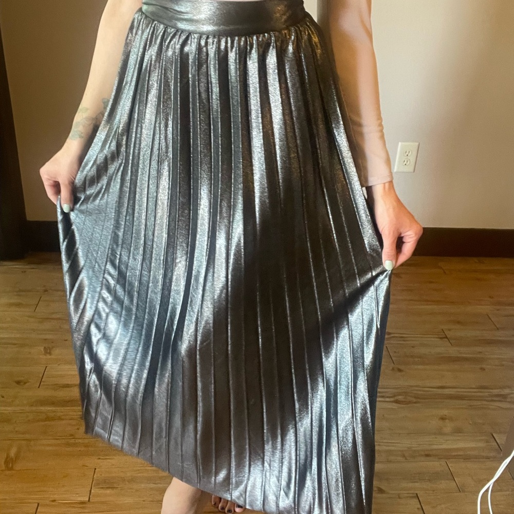 Long silver pleated skirt